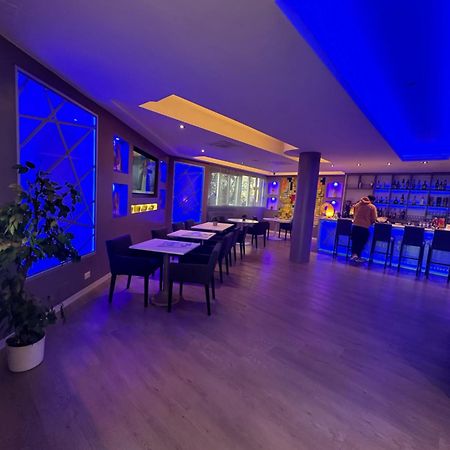 Confidence Hotel Europa Cento  Exterior foto